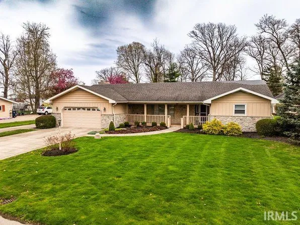 941 S Westchester Park Dr, Yorktown, IN 47396