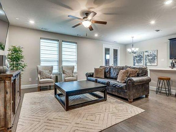 3rd image of 5533 Liberty Dr