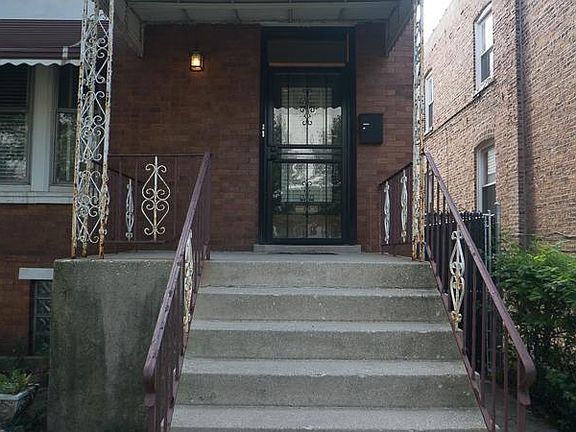 2nd image of 7542 S Blackstone Ave #1