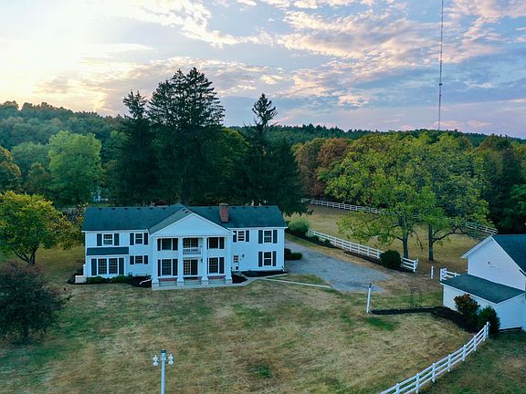 5th image of 8044 Dexter Pinckney Rd