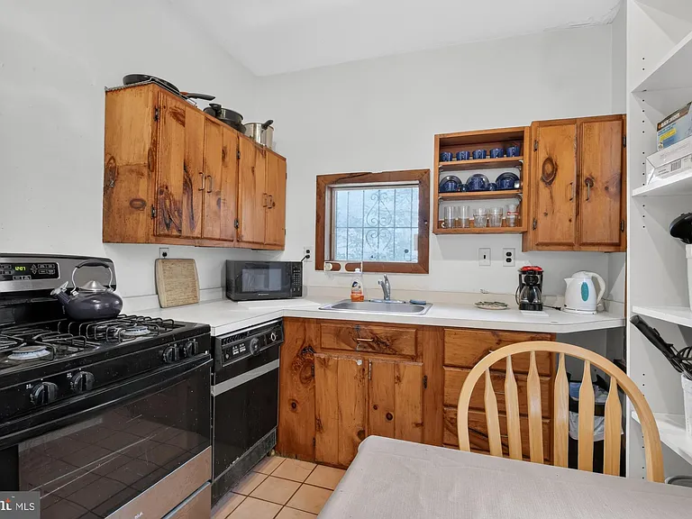 4107 Ludlow St — Photo 6