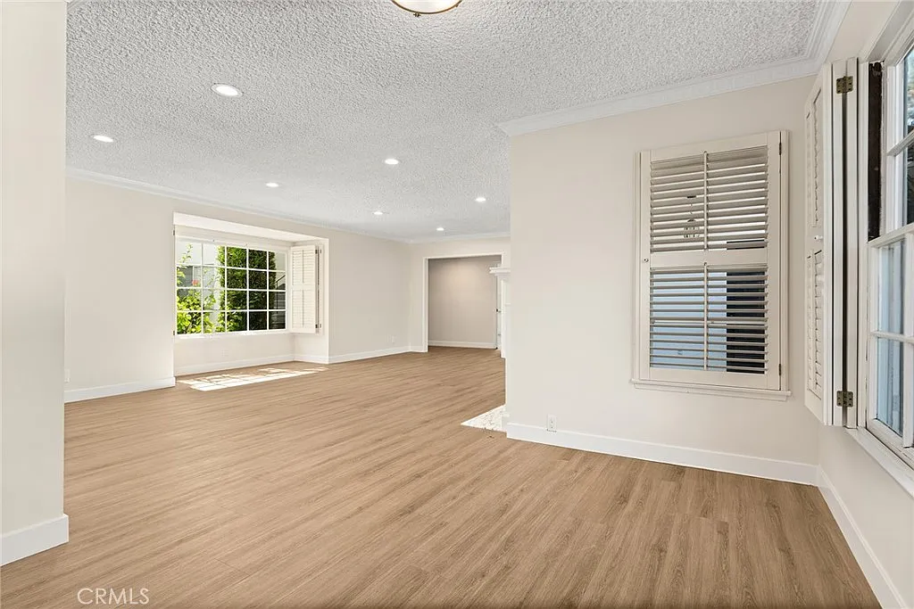 2 bed, 1494 sqft, $5,500 — Photo 3