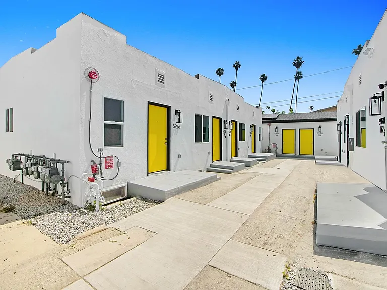 5924 S Hoover St — Photo 24