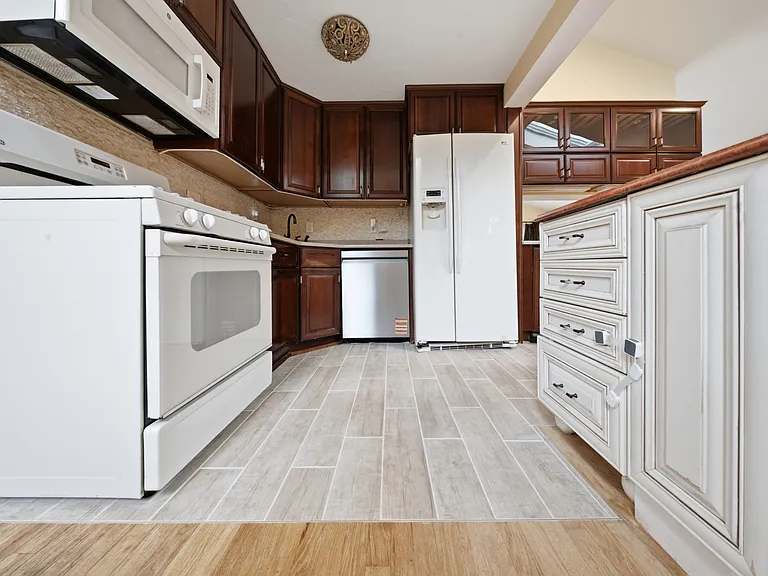 7 Sherborne Cir — Photo 10