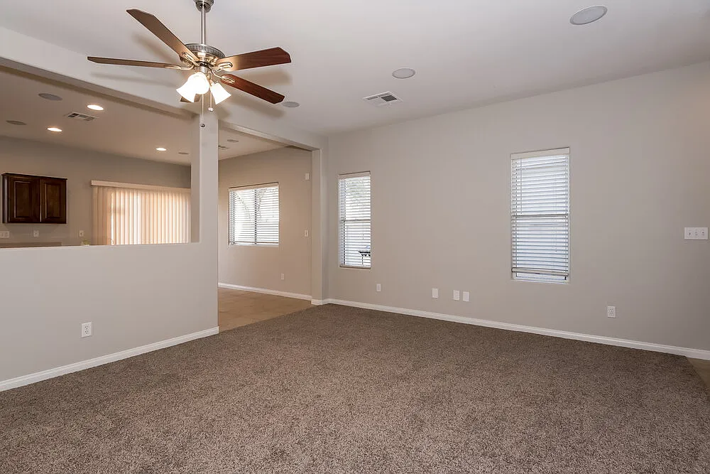 3 bed, 2.0 bath, 1301 sqft, $1,965 — Photo 3