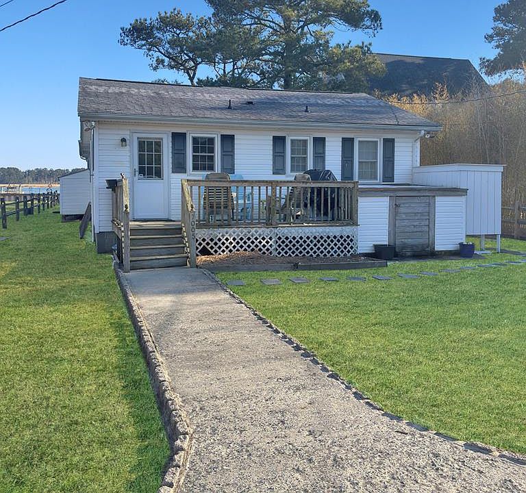 1st image of 7005 Pine Dr