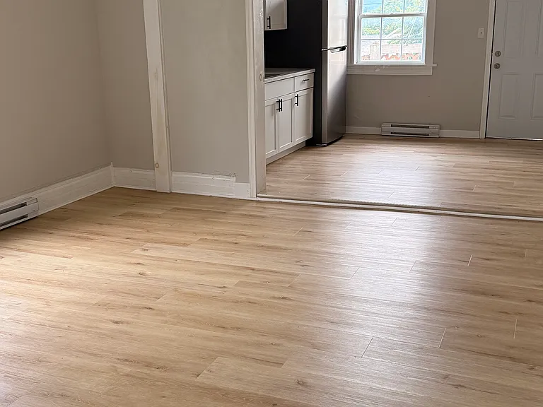 164 Maple St — Photo 3