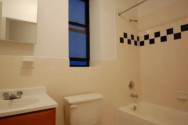 Rented by Bohemia Realty Group | media 31