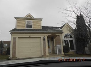 817 Buckingham Ct, Mundelein, IL