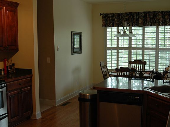2nd image of 25 Green Apple Ct