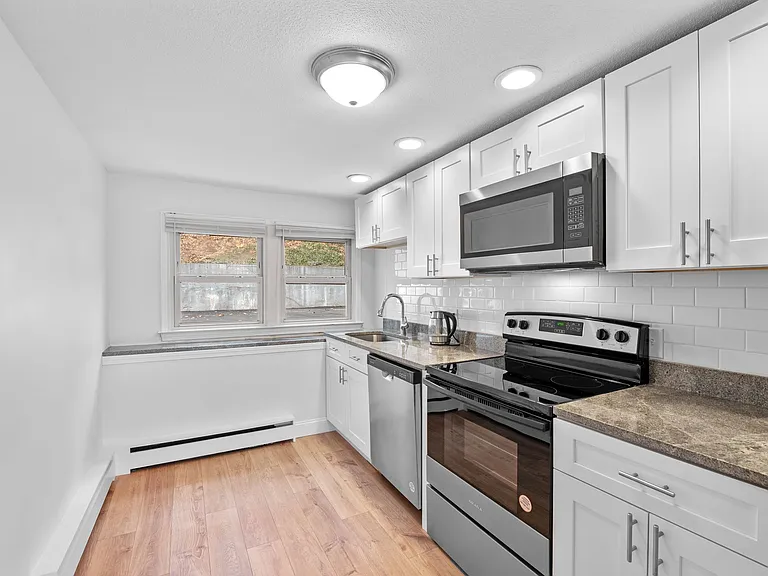 121 Cambridge Rd #B — Photo 4