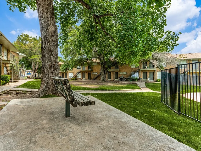 Dell Marr Allandell Apartments