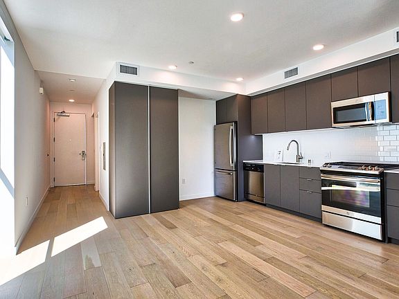 4th image of 1048 Manzanita St #6