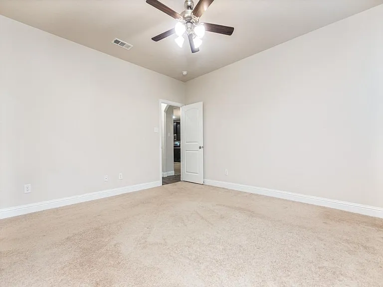 710 Teakwood Dr — Photo 10