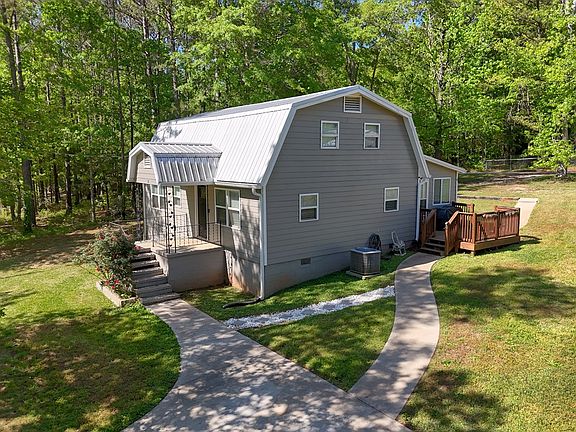 2nd image of 51 Cedar Cir
