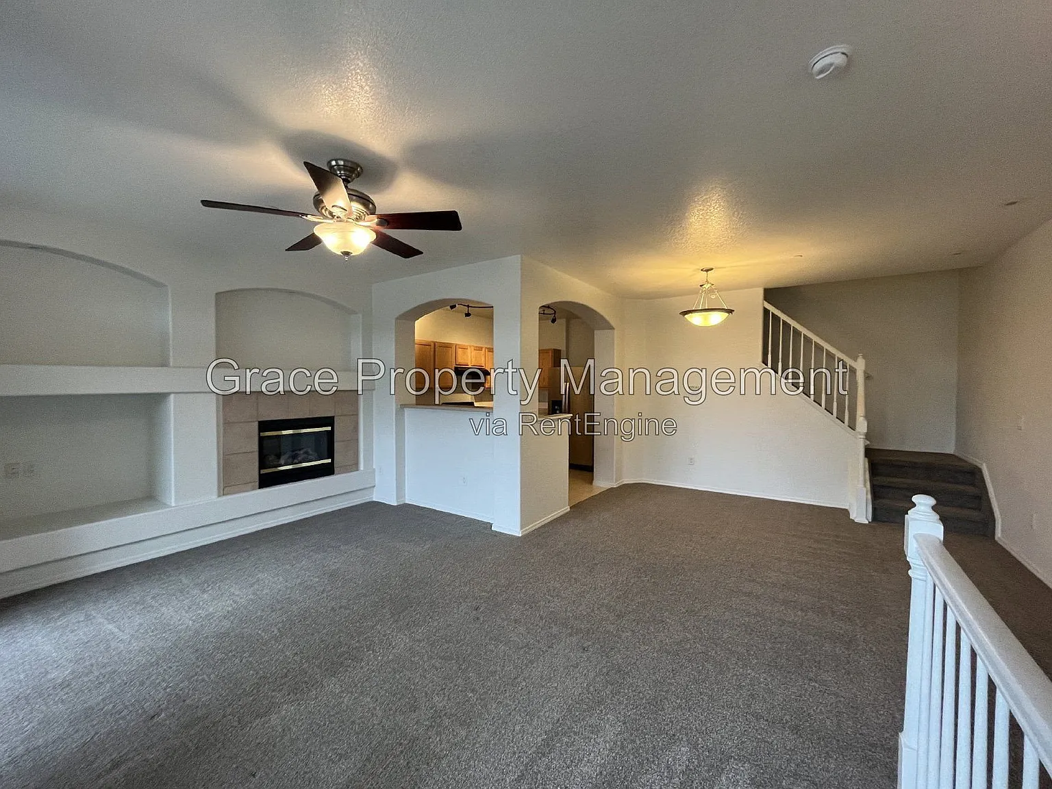 2 bed, 2.0 bath, 1292 sqft, $1,945 — Photo 3