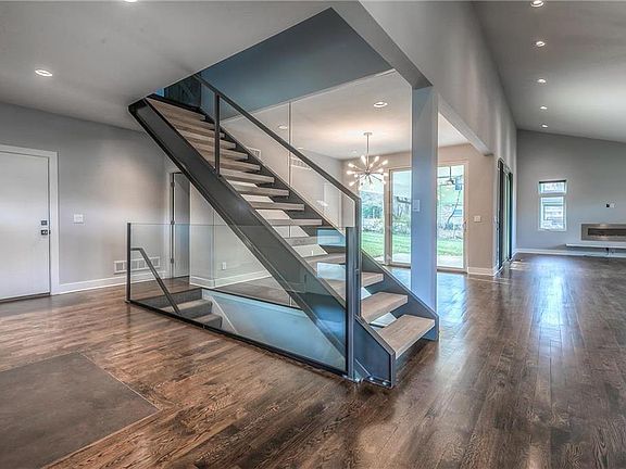 3rd image of 3017 W 49th Pl