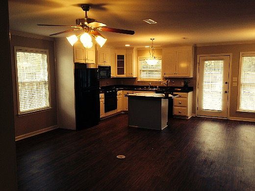 4th image of 104 Frankwood Dr