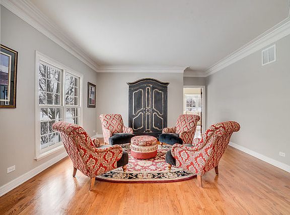 4th image of 4025 River View Dr