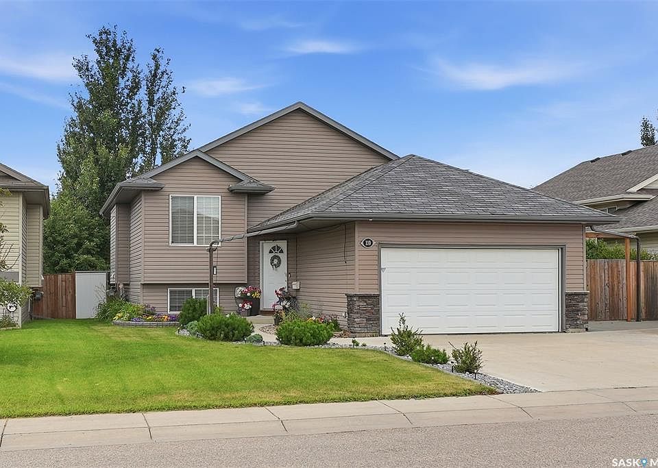1st image of 110 Bennion CRESCENT