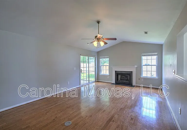 17 Woolridge Way — Photo 4