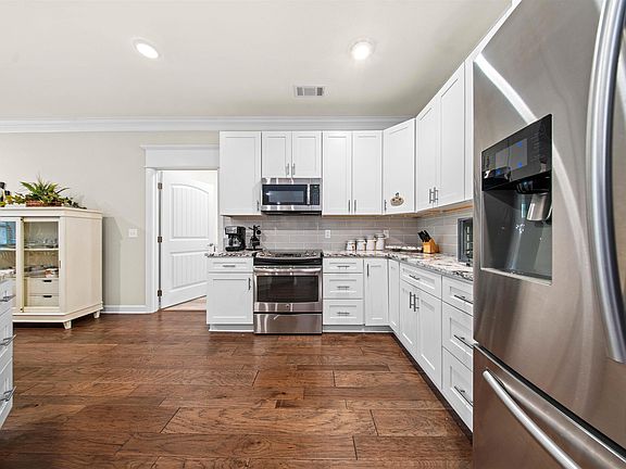 4th image of 7 Mollera Ln