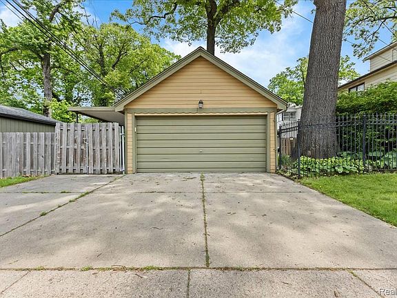 3rd image of 43 Wellesley Dr