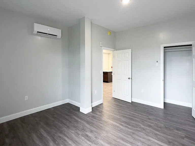 426 W Broad St #1B — Photo 8