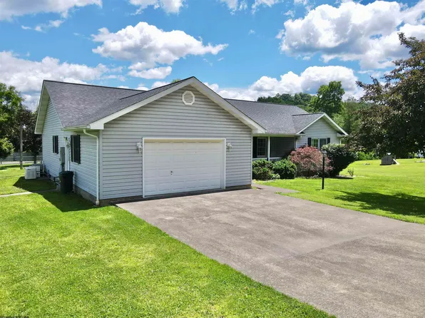 201 Simpson Run Rd, Weston, WV 26452