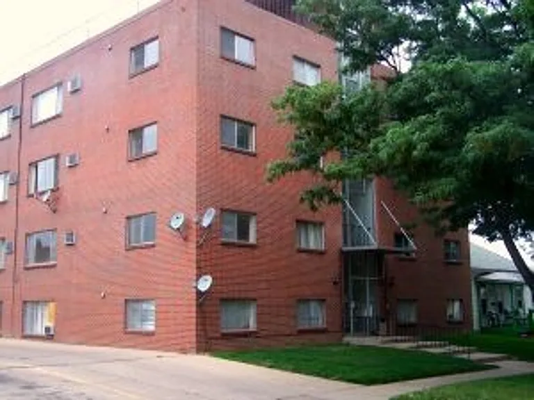 Knight Apartments and Sunlight Townhomes - located in historic downtown Greeley! — Photo 18