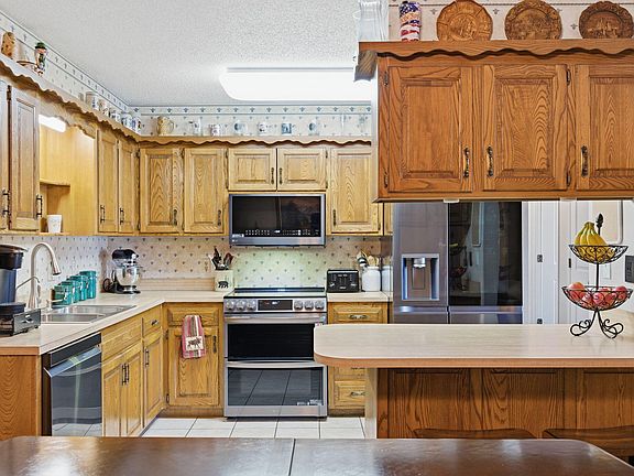 5th image of 120 Wilshire Drive #14