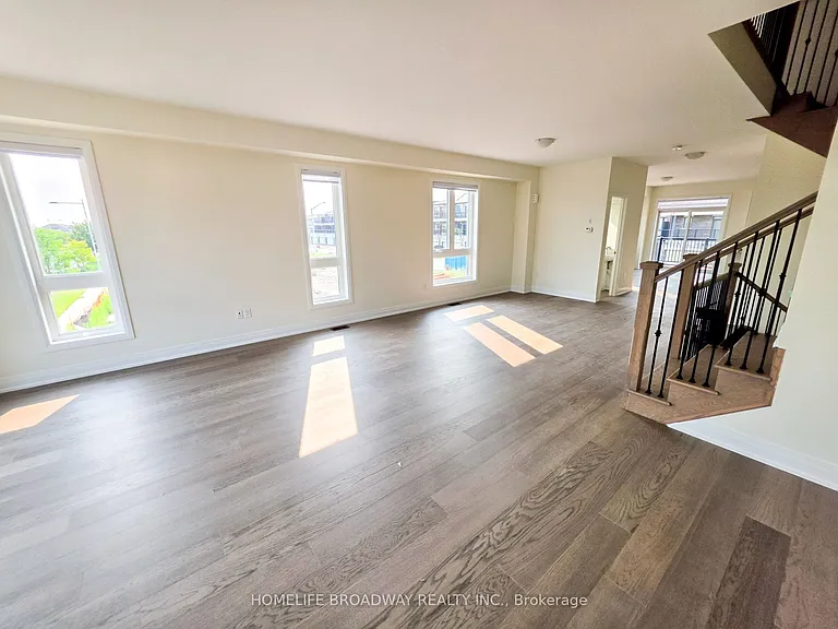 51 Mumbai Dr — Photo 10