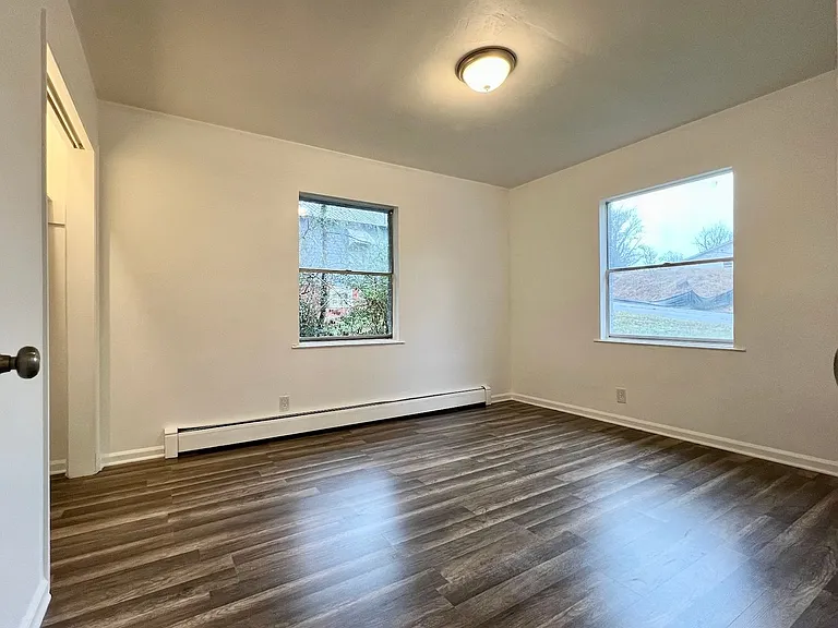 309 Ross St NE — Photo 6