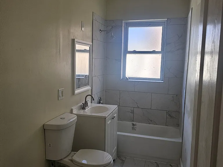 7607 S Essex Ave #3 — Photo 5