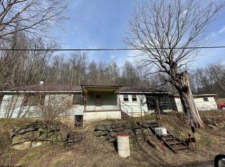3305 Cunningham Run Rd, Shinnston, WV 26431
