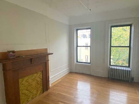 3rd image of 257 W 136th St APT 3