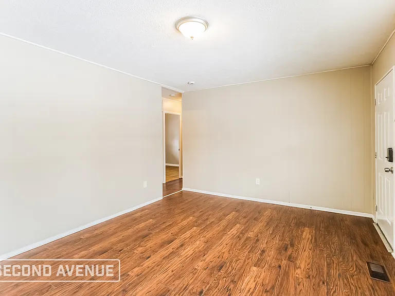 2659 Niagara St — Photo 3