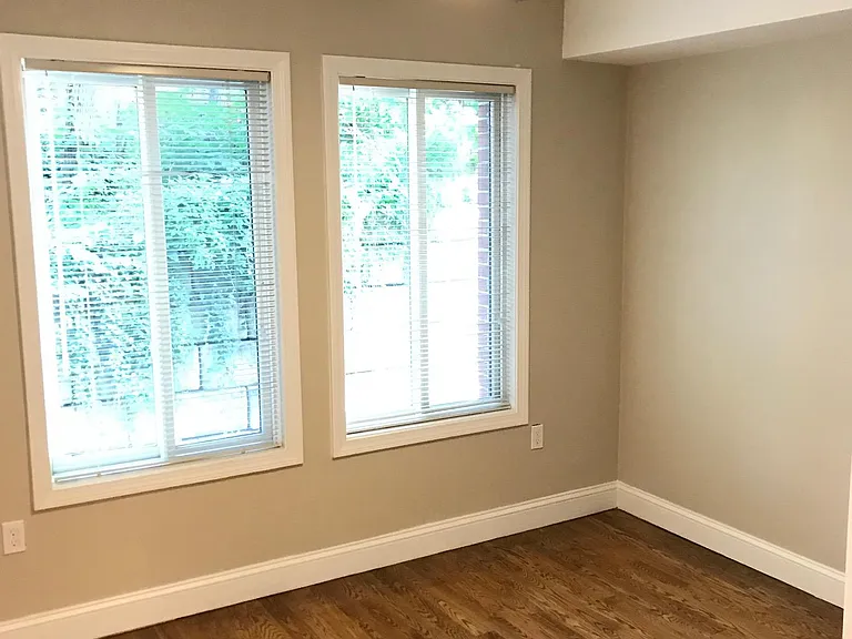 1522 Vfw Pkwy #404 — Photo 3