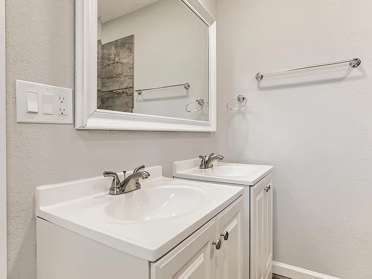 7804 E Hampden Cir — Photo 15