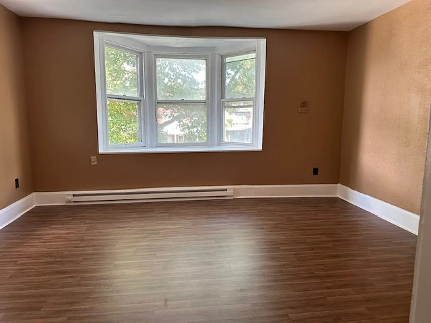 1 Bed 1 Bath Apt Located In Harrisburg School District — Photo 3