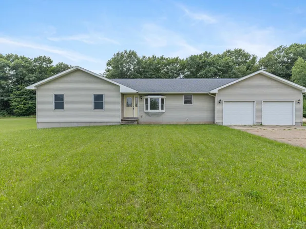 1914 Anita Ln, Eaton Rapids, MI 48827