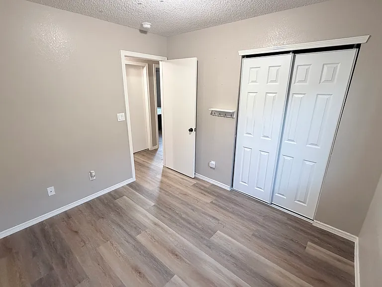 12761 Ramon Prieto — Photo 13