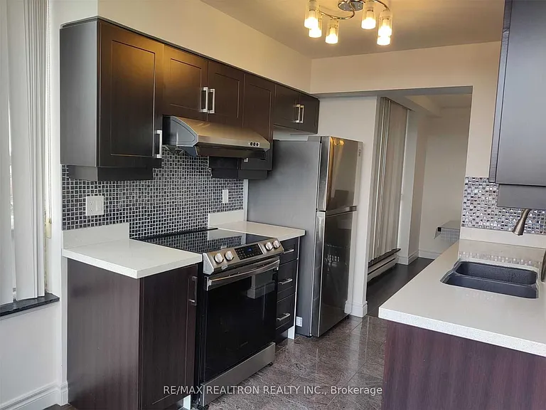 150 Alton Towers Cir #510 — Photo 8