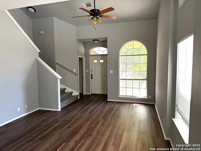 3 bed, 2.5 bath, 1446 sqft, $1,800 — Photo 3