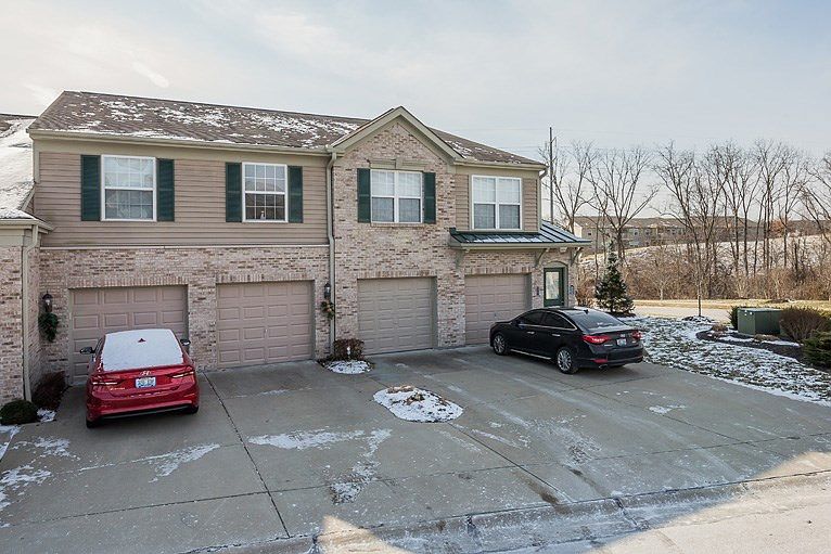1st image of 2385 Twelve Oaks Dr