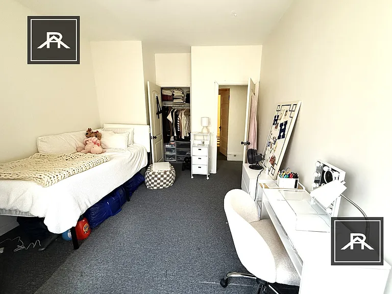 925 Beacon St #3 — Photo 7