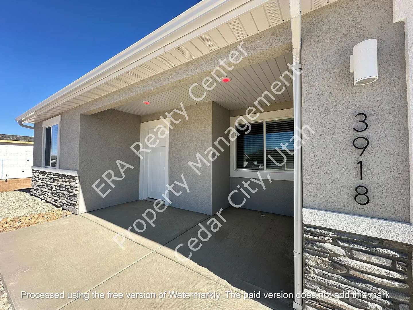 Move-in Discount!! Newer Construction - 3 bedroom- 2 bath 4 Plex — Photo 3