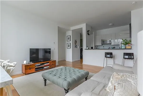 Rented by 212 Consulting Corp | media 18