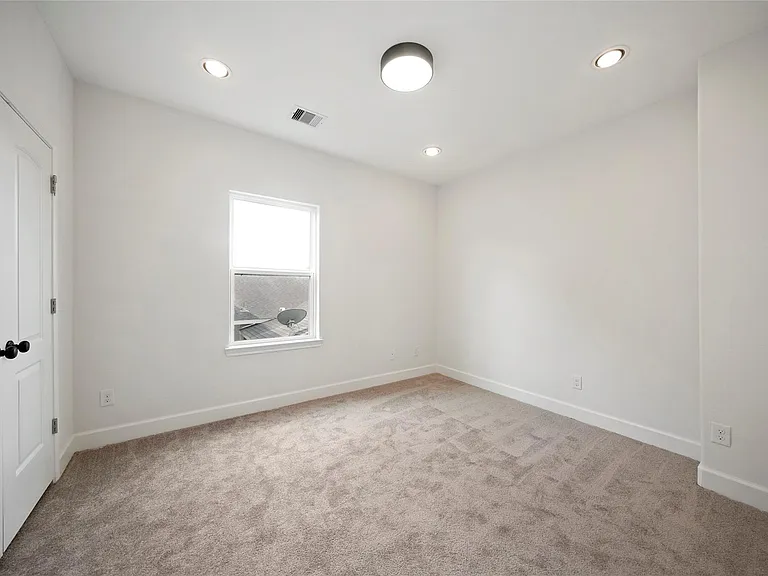 5408 Jonathan Ln — Photo 25
