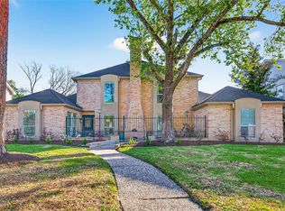 415 Lakeside Estates Dr, Houston, TX 77042
